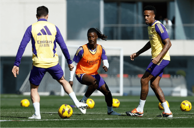 Camavinga y Militao, durante el entrenamiento del martes 12 de marzo (Foto: Real Madrid).