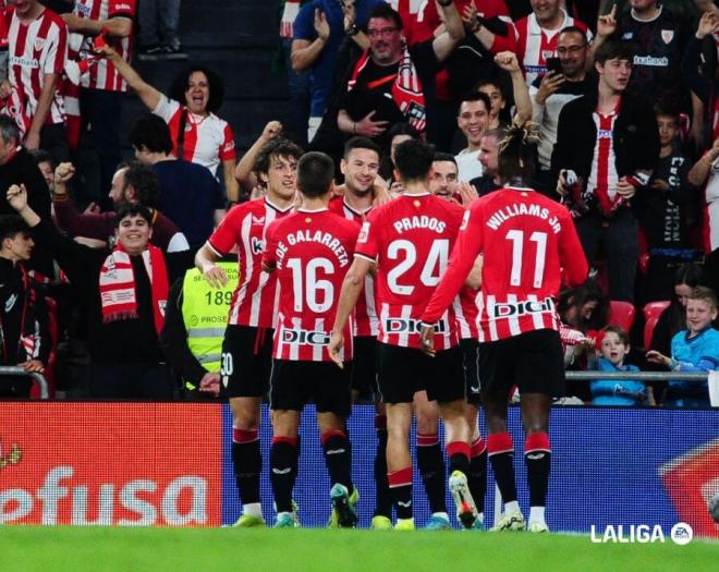 Los jugadores del Athletic celebran un gol en San Mamés (Foto: LALIGA).