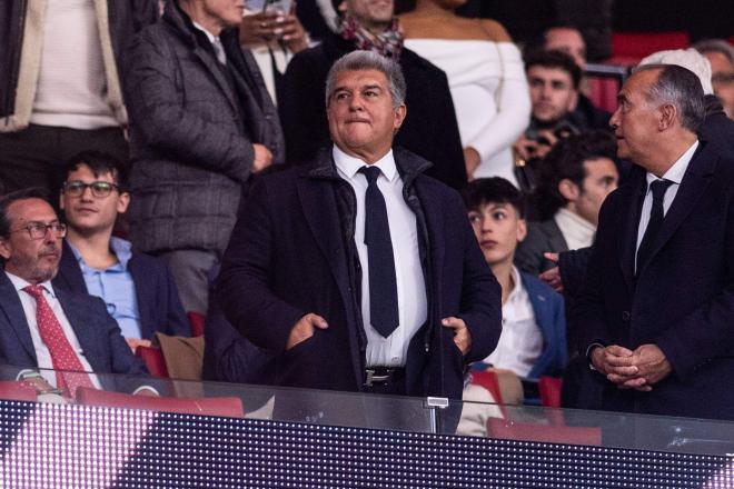 Joan Laporta, en el palco del Metropolitano durante el Atlético-Barcelona (FOTO: Cordón Press).