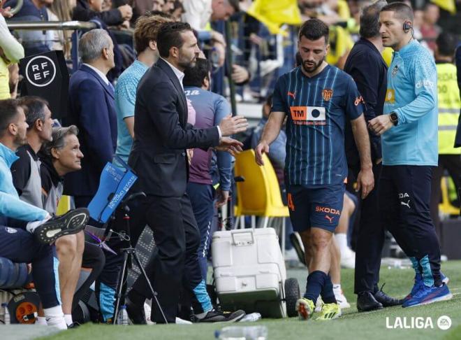 José Gayà se lesiona ante el Villarreal CF (Foto: LALIGA).
