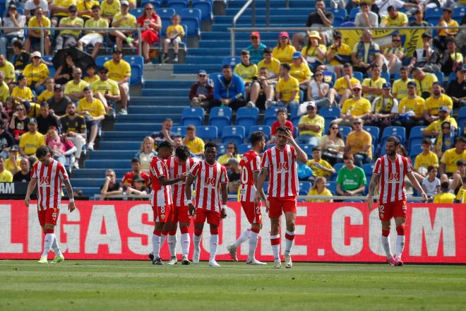 Los jugadores del Almería celebran el triunfo en Gran Canaria (Foto: LaLiga).