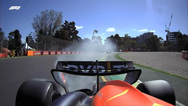 Max Verstappen, abandonando en el GP de Australi (Foto: F1).