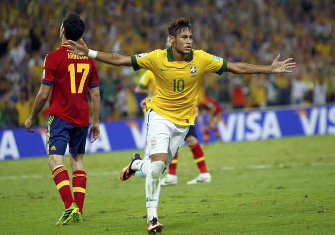 Neymar Jr. celebra su gol en el Brasil-España de la Confederaciones 2013.