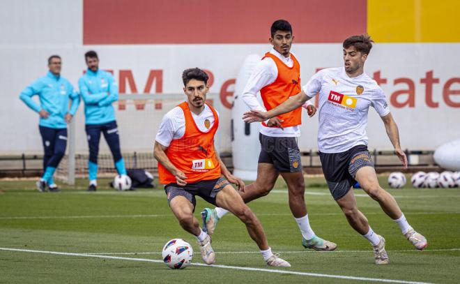 André Almeida, en el entrenamiento de este miércoles (Foto: Valencia CF).