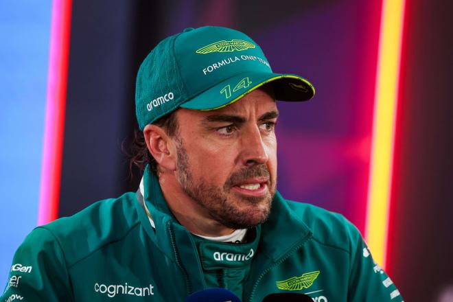 Fernando Alonso ha recibido críticas y defensas por su acción en el GP de Australia (foto: EFE).