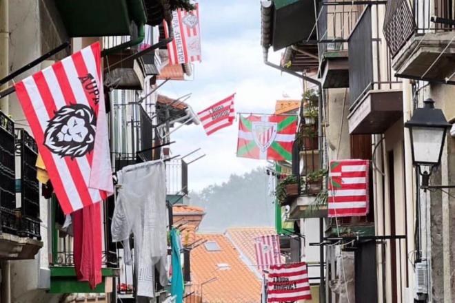 Banderas y balcones por la final de Copa del Athletic Club (Foto: DMQ Bizkaia).