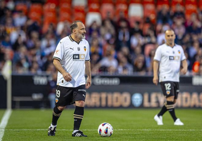 Rufete, en el partido de Leyendas del Triplete.