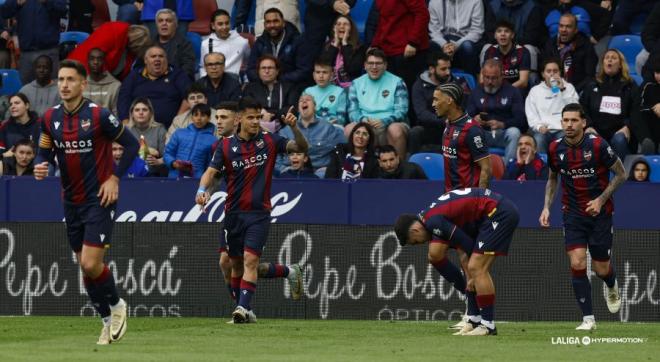Brugué anotó el primer gol del Levante - Zaragoza en el arranque del partidazo (Foto: LALIGA)