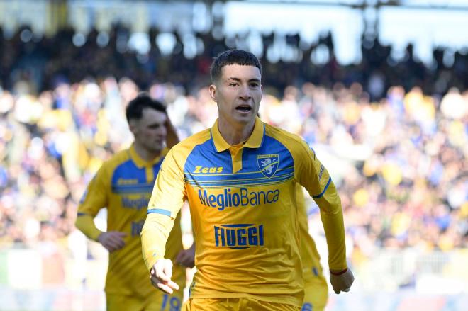 Matías Soulé celebra un gol con el Frosinone (Foto: Cordon Press).