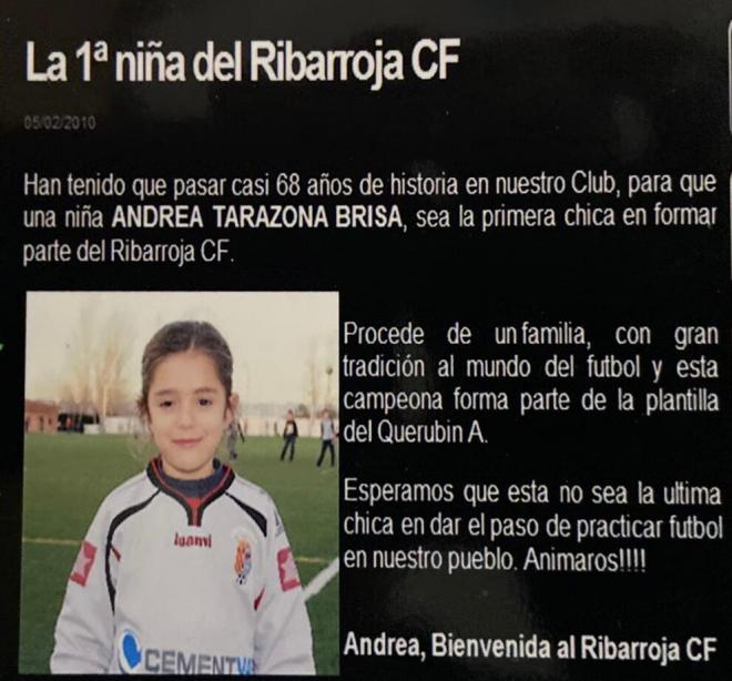 Andrea Tarazona fue la primera niña en formar parte del Ribarroja CF, en Querubín A.
