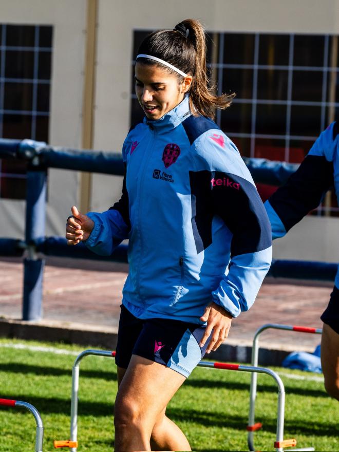Alba Redondo ha sido una de las jugadoras del Levante con compromisos internacionales (Foto: LUD)
