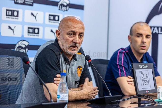 Jesús Oliva, entrenador del Valencia CF