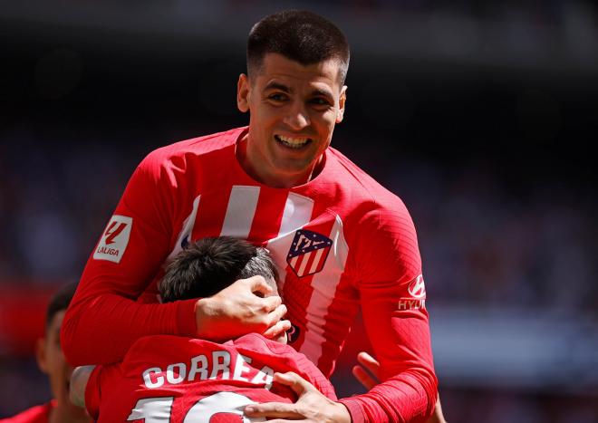 Álvaro Morata y Ángel Correa celebran el 2-1 del Atlético al Girona (Foto: ATM).