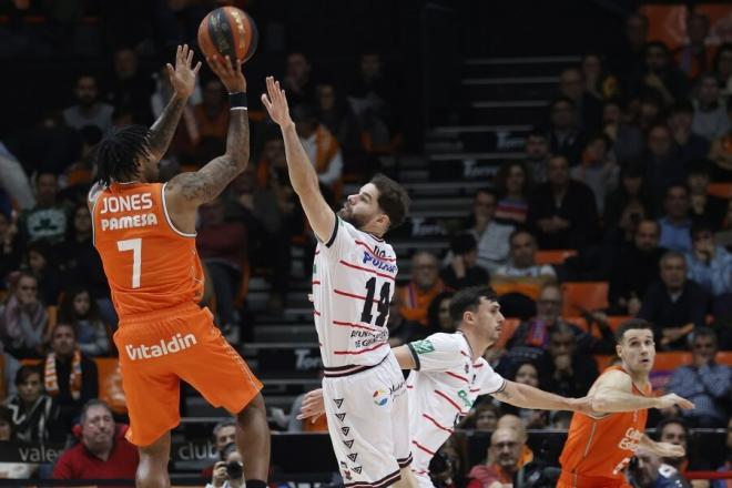 Valencia Basket pone el foco en la Liga Endesa visitando la pista del Covirán Granada