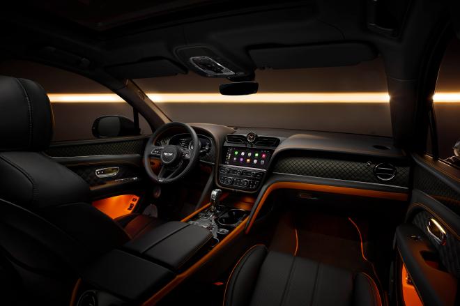 Interior del Bentley Bentayga S Black Edition.