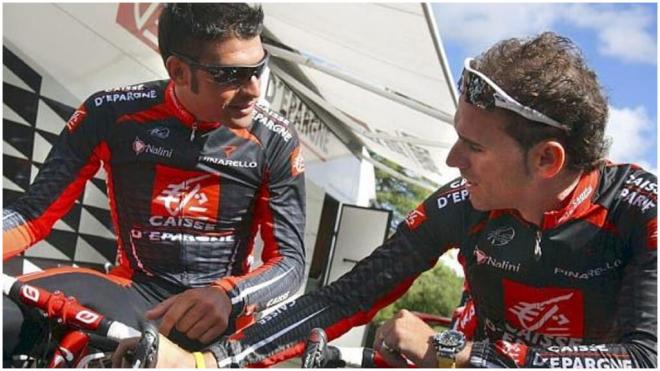 Óscar Pereiro y Alejandro Valverde, en la etapa de ambos en Caisse d'Epargne (foto: EFE).