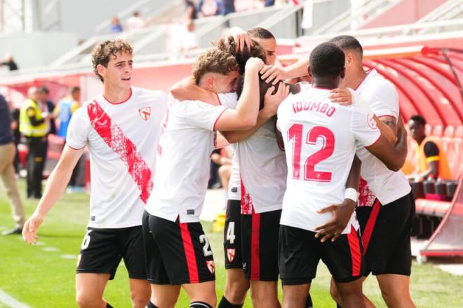 Celebración de un gol del Sevilla Atlético (Foto: SFC).