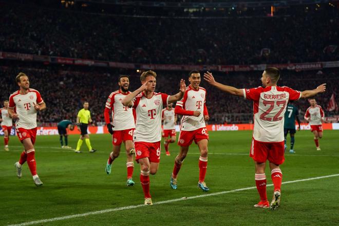 Joshua Kimmich celebra su gol en el Bayern-Arsenal (Foto: EFE).