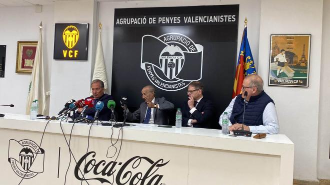 Antonio Paños, Juan Martín Queralt y Pablo Delgado en la rueda de prensa De Torino a Mestalla
