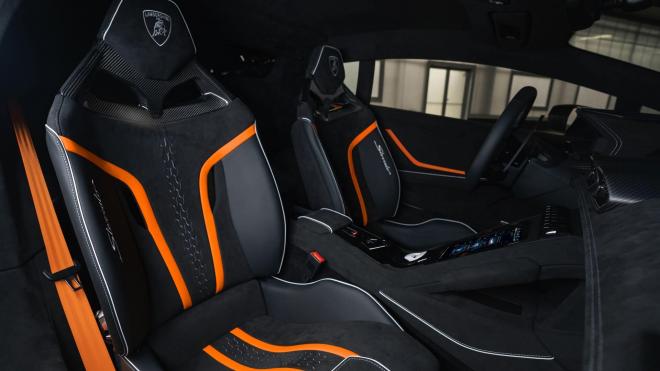 Interior de la edición exclusiva del Lamborghini Huracán Sterrato