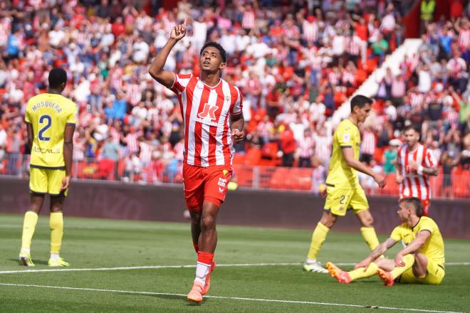 Choco Lozano celebra su gol en el Almería-Villarreal (Foto: LaLiga).