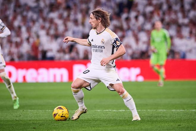 Luka Modric, en el Barça-Madrid (Foto: Cordon Press).