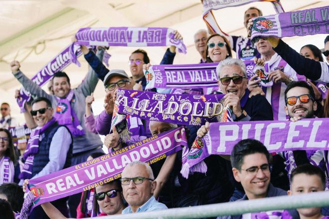 Afición del Pucela en Lezama (Foto: Real Valladolid).