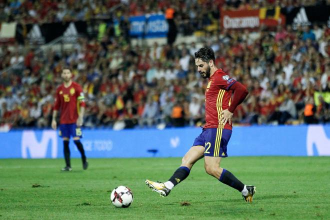 Isco, durante un partido con la selección española (Foto: Cordon Press).