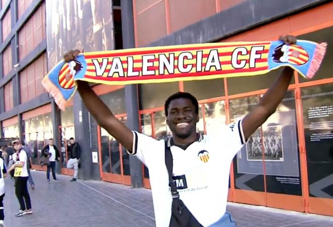 Taj Adeyemi, aficionado del Valencia CF