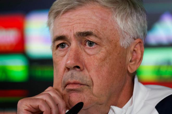 Carlo Ancelotti, en rueda de prensa (Foto: EFE).