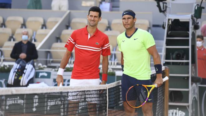 Rafa Nadal y Novak Djokovic en un partido (RR.SS)