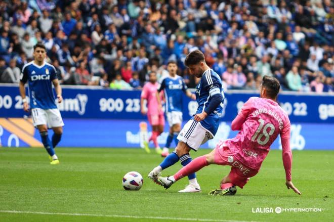 Lance del Oviedo - Tenerife (Foto: LALIGA).