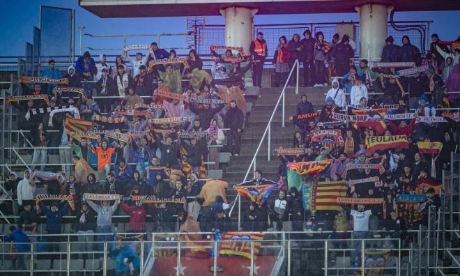 La afición del Valencia CF, en Barcelona (Foto: VCF).