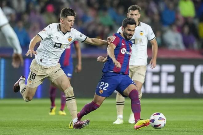 Pepelu, ante el FC Barcelona (Foto: EFE).