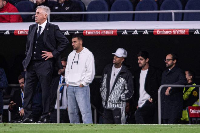 Courtois y Ancelotti en el Santiago Bernabéu (Cordon Press)
