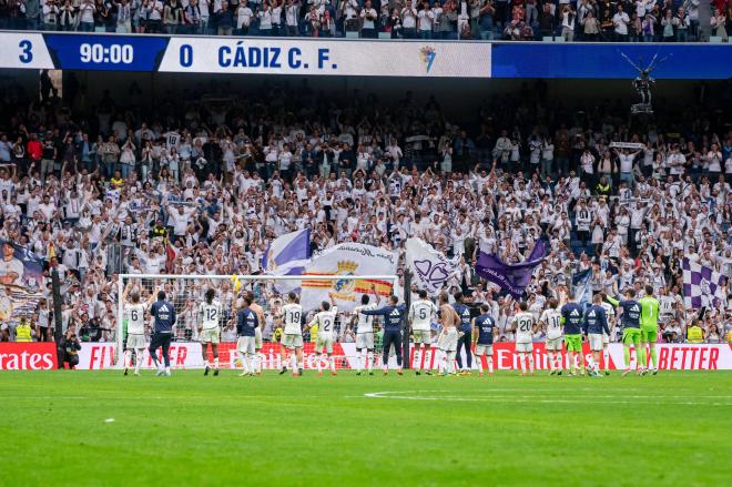 Celebración del Real Madrid tras ganar al Cádiz (Foto: Cordon Press).