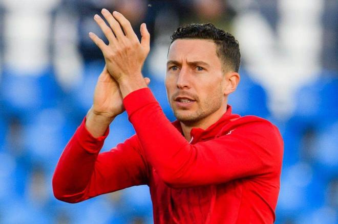 Aplauso de Oscar De Marcos calentando en el Coliseum de Getafe (Foto: Athletic Club).