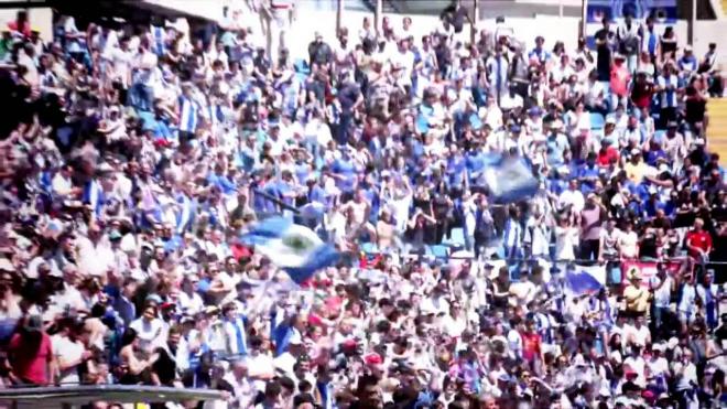 Miles de personas en las gradas del Rico Pérez celebrando el gol del Hércules (ElDesmarque)