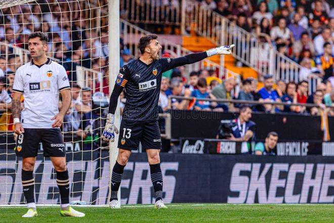 Cristian Rivero debuta con el Valencia CF en LALIGA
