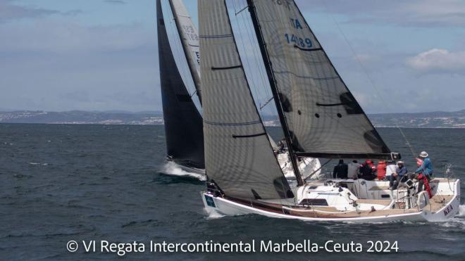 Los veleros surcan las aguas de Marbella en la Copa Intercontinental.