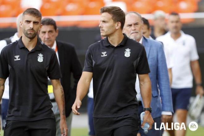 Eric Curbelo, central de Las Palmas que gusta al Real Oviedo (Foto: LALIGA).