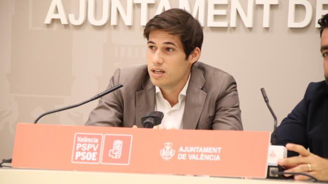 Borja Sanjuán en rueda de prensa, habla del Nou Mestalla