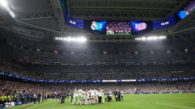 Los jugadores del Real Madrid celebran el pase a la final de Champions (Foto: Cordon Press)