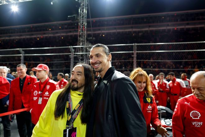 Steve Aoki y Zlatan Ibrahimovich, en el GP de Las Vegas de F1 (Foto: Cordon Press).