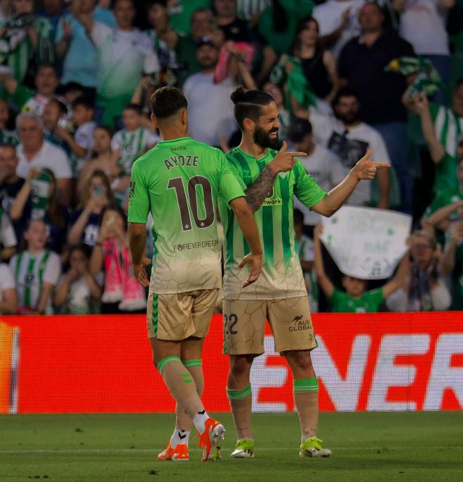 Isco Alarcón celebrando uno de sus goles con el Real Betis (Cordon Press)