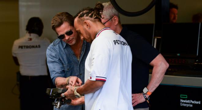 Lewis Hamilton y Brad Pitt (RR.SS)