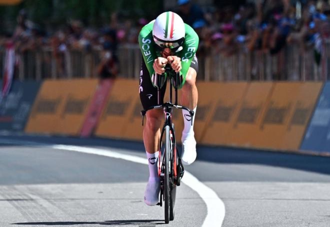 Filippo Ganna, en una etapa del Giro de Italia (FOTO: Cordón Press).