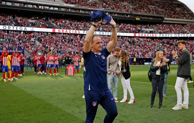 El Profe Ortega se despide del Metropolitano (Foto: ATM).