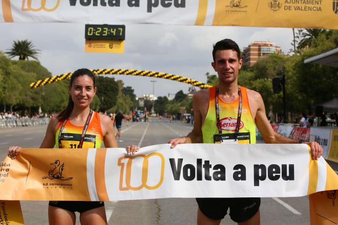Más de 7500 personas celebran el centenario de la Volta a peu València