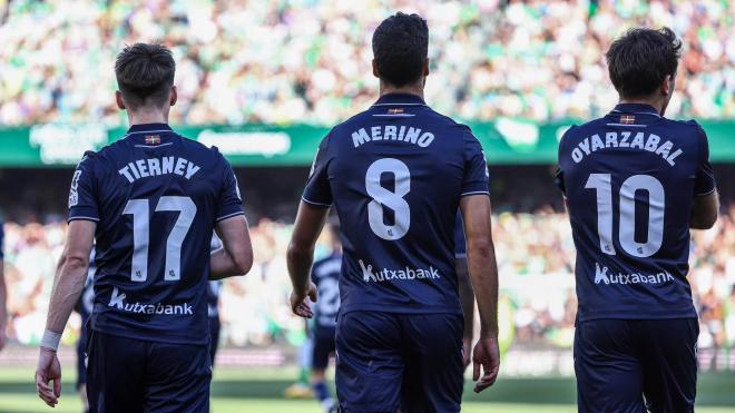 Tierney, Merino y Oyarzabal en el Benito Villamarín (Foto: Real Sociedad).